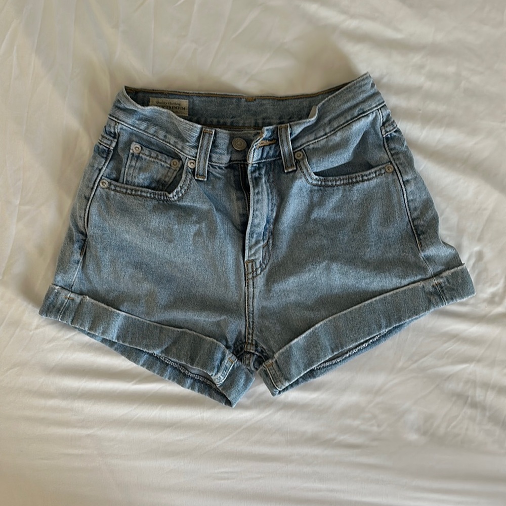 Levi’s high waisted cuffed denim shorts
